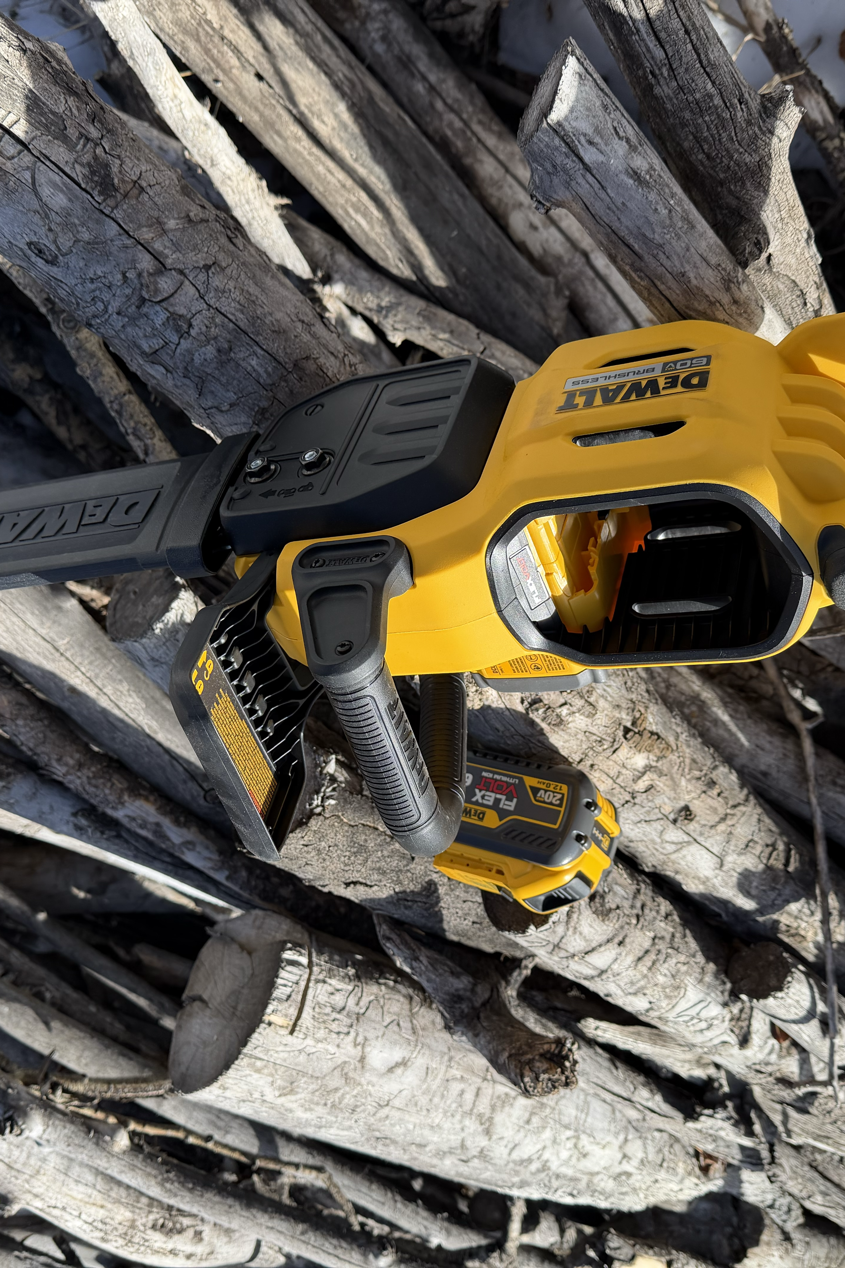 DeWalt FlexVolt 18-Inch Chainsaw Review